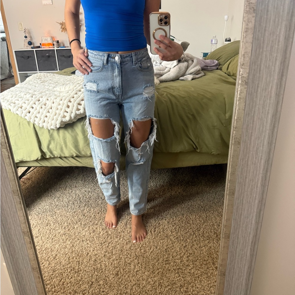 PrettyLittleThing Ripped Light Blue Boyfriend Jeans